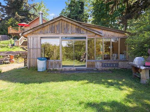 2529 Island Hwy East, Nanoose Bay, BC - Outdoor With Deck Patio Veranda