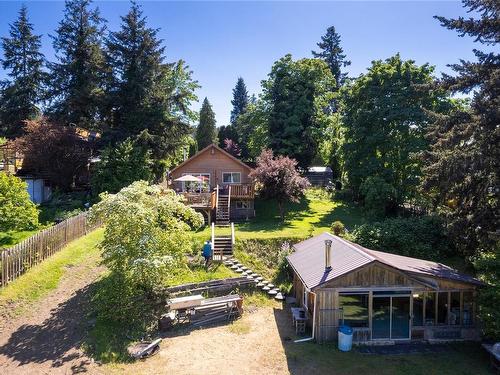 2529 Island Hwy East, Nanoose Bay, BC - Outdoor With Deck Patio Veranda