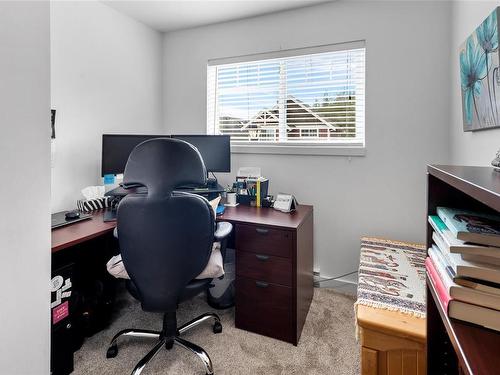 109-2260 Maple Ave North, Sooke, BC - Indoor Photo Showing Office