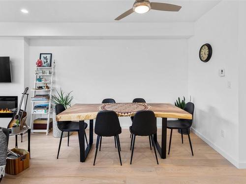 109-2260 Maple Ave North, Sooke, BC - Indoor Photo Showing Dining Room