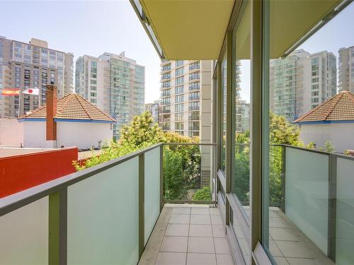 401-708 Burdett Ave, Victoria, BC - Outdoor With Exterior