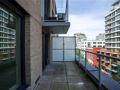 609-845 Johnson St, Victoria, BC - Outdoor With Exterior