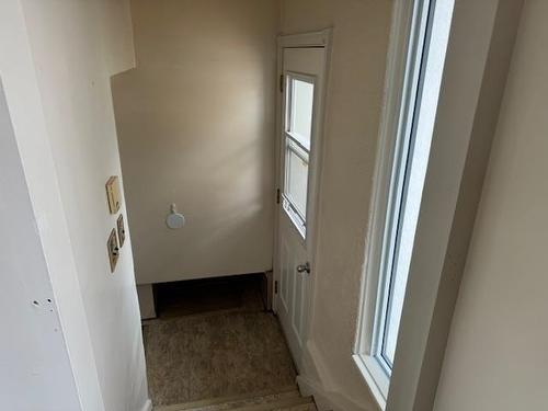 813 Gore St W, Thunder Bay, ON - Indoor Photo Showing Other Room