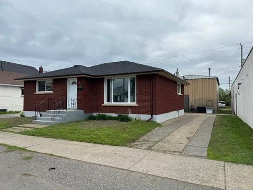 813 Gore St W, Thunder Bay, ON - Outdoor