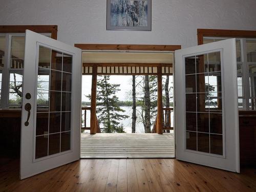 27 Little Sand Lake, District Of Kenora, ON - Indoor Photo Showing Other Room