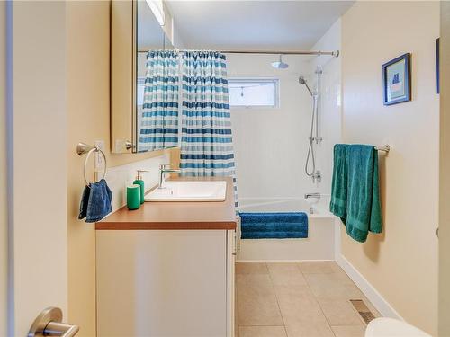 119 Black Powder Trail, Nanaimo, BC - Indoor Photo Showing Bathroom