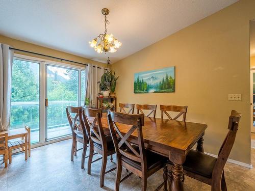 1460 Heffley Louis Cr Rd, Kamloops, BC - Indoor Photo Showing Dining Room