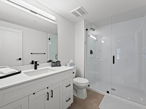 101-1799 Babine Ave, Kamloops, BC - Indoor Photo Showing Bathroom