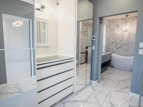 2304 Saddleback Drive, Kamloops, BC - Indoor Photo Showing Bathroom