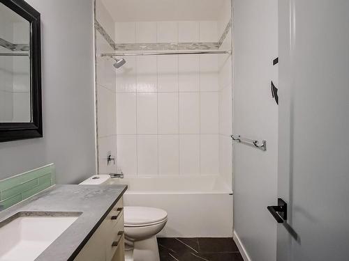 2304 Saddleback Drive, Kamloops, BC - Indoor Photo Showing Bathroom