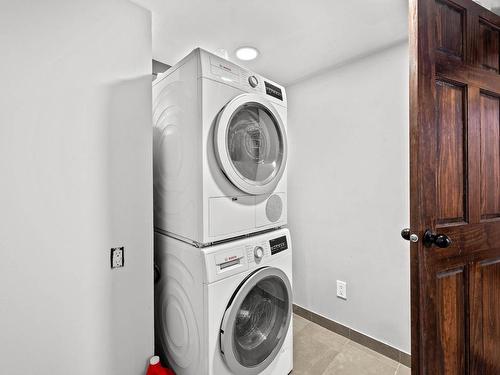 644 Pleasant Street, Kamloops, BC - Indoor Photo Showing Laundry Room