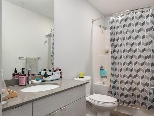 419-4830 Cedar Ridge Pl, Nanaimo, BC - Indoor Photo Showing Bathroom