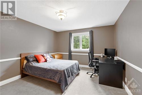 1323 Scharfgate Drive, Ottawa, ON - Indoor Photo Showing Bedroom