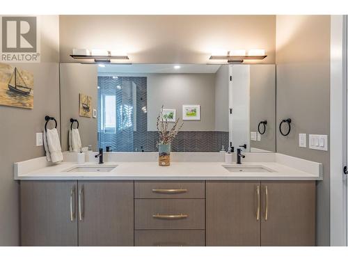529 Truswell Road Unit# 604, Kelowna, BC - Indoor Photo Showing Bathroom
