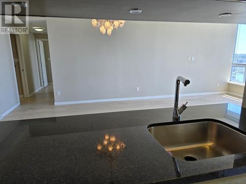 3803 833 Seymour Street, Vancouver, BC - Indoor Photo Showing Kitchen