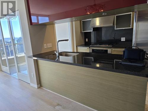 3803 833 Seymour Street, Vancouver, BC - Indoor Photo Showing Kitchen