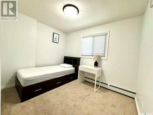 205 920 9Th Street E, Saskatoon, SK - Indoor Photo Showing Bedroom