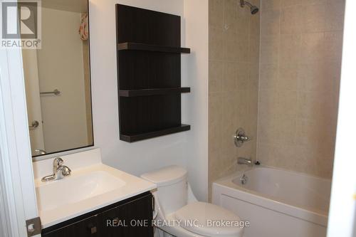 1411 - 2015 Sheppard Avenue E, Toronto, ON - Indoor Photo Showing Bathroom