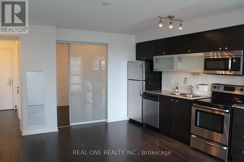 1411 - 2015 Sheppard Avenue E, Toronto, ON - Indoor Photo Showing Kitchen With Stainless Steel Kitchen