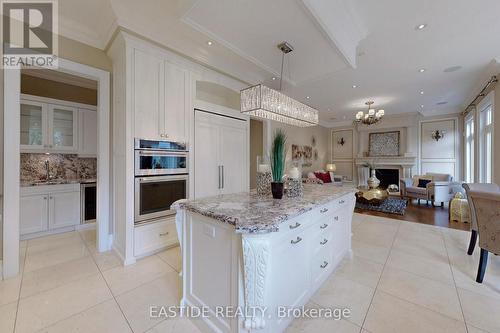 2 Normandale Crescent, Toronto, ON - Indoor Photo Showing Kitchen With Upgraded Kitchen