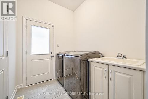 37 Maskell Crescent, Whitby, ON - Indoor Photo Showing Laundry Room