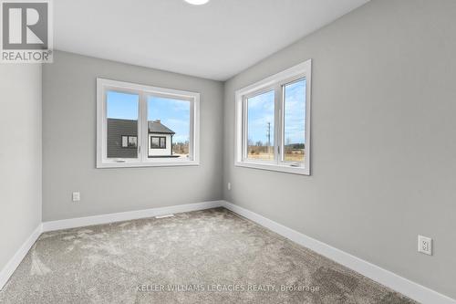 3557 Colonel Talbot Road, London, ON - Indoor Photo Showing Other Room