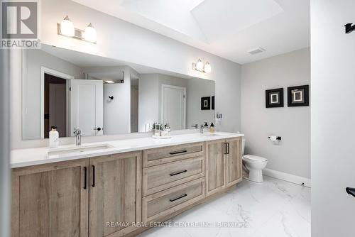 15 Grundy Crescent, East Luther Grand Valley, ON - Indoor Photo Showing Bathroom