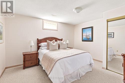 9197 County 91 Road, Clearview, ON - Indoor Photo Showing Bedroom