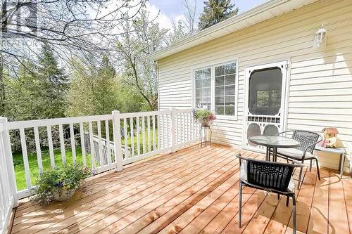 1105 Queen St E, Sault Ste. Marie, ON - Outdoor With Deck Patio Veranda With Exterior