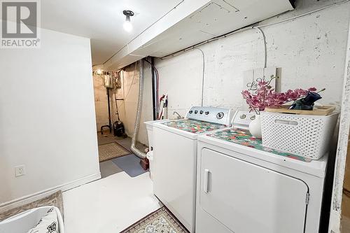 1105 Queen St E, Sault Ste. Marie, ON - Indoor Photo Showing Laundry Room