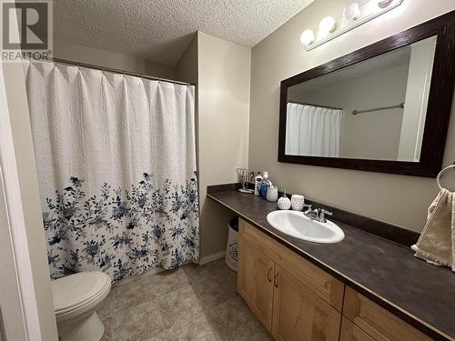 9514 94 Avenue, Fort St. John, BC - Indoor Photo Showing Bathroom