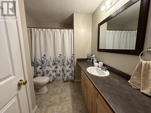 9514 94 Avenue, Fort St. John, BC - Indoor Photo Showing Bathroom