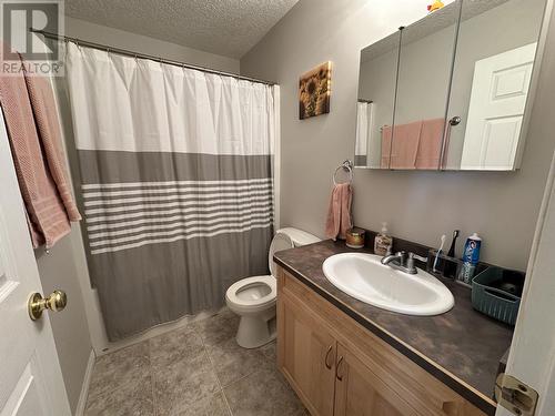 9514 94 Avenue, Fort St. John, BC - Indoor Photo Showing Bathroom