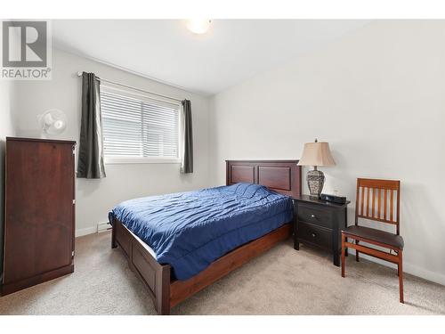 435 Highway 3A Unit# 5, Keremeos, BC - Indoor Photo Showing Bedroom