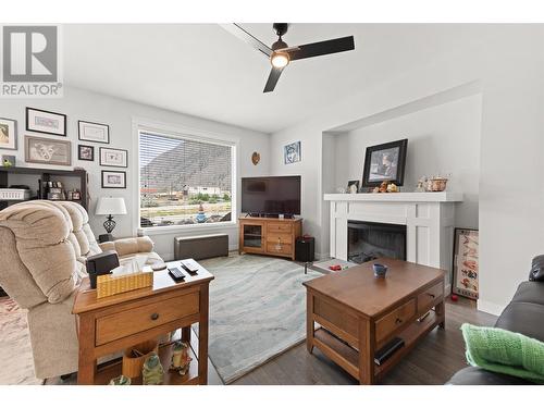 435 Highway 3A Unit# 5, Keremeos, BC - Indoor Photo Showing Living Room With Fireplace