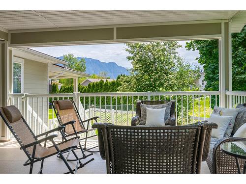 2105 Maple Place, Creston, BC - Outdoor With Deck Patio Veranda With Exterior