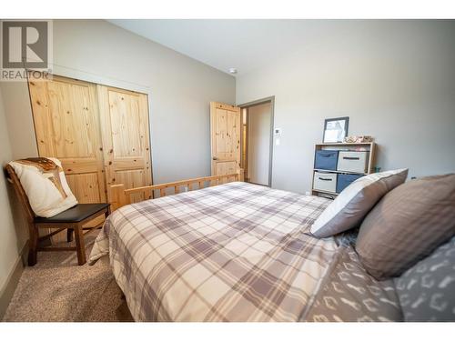 6385 3 Highway, Fernie, BC - Indoor Photo Showing Bedroom