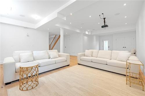 2454 Rebecca Street, Oakville, ON - Indoor Photo Showing Living Room