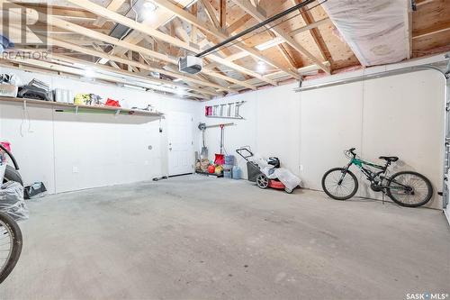 Street 1701 West Market Street, Regina, SK - Indoor Photo Showing Garage