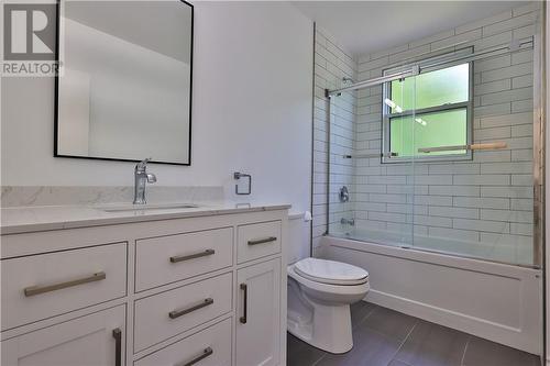 191 Tanguay Avenue, Sudbury, ON - Indoor Photo Showing Bathroom