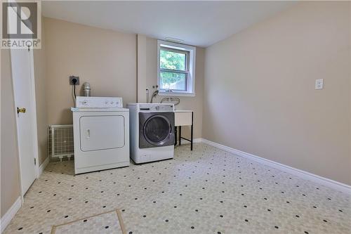 191 Tanguay Avenue, Sudbury, ON - Indoor Photo Showing Laundry Room