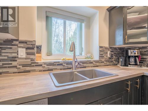 3162 Vista Ridge Drive, Prince George, BC - Indoor Photo Showing Kitchen With Double Sink
