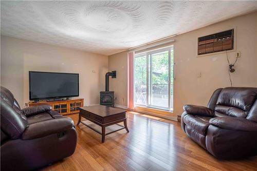 267 Mount Albion Road|Unit #3, Hamilton, ON - Indoor Photo Showing Living Room