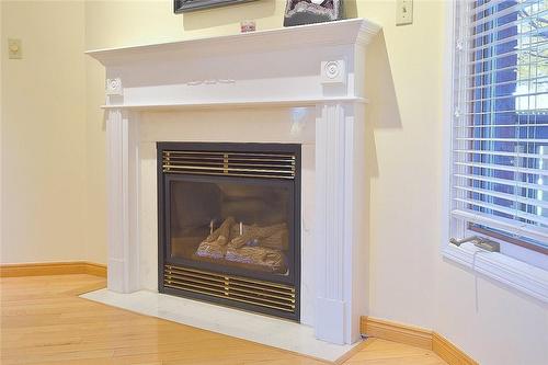 110 Highbury Drive, Stoney Creek, ON - Indoor With Fireplace