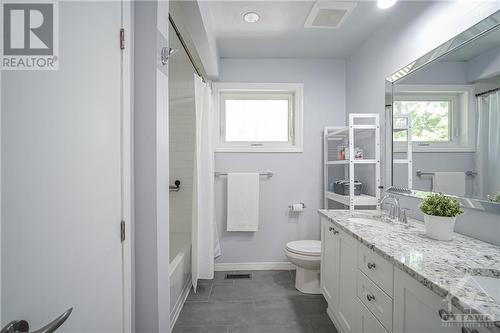 1501 Edgecliffe Avenue, Ottawa, ON - Indoor Photo Showing Bathroom