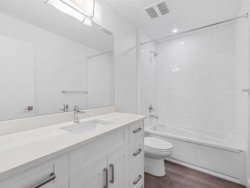 1201-4215 Gellatly Road, West Kelowna, BC - Indoor Photo Showing Bathroom