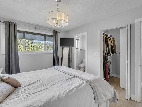 2428 Thacker Drive, West Kelowna, BC - Indoor Photo Showing Bedroom