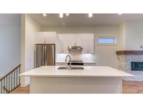 1428 Tower Ranch Drive, Kelowna, BC - Indoor Photo Showing Kitchen With Double Sink With Upgraded Kitchen