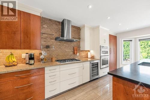 8 Randall James Drive, Ottawa, ON - Indoor Photo Showing Kitchen With Upgraded Kitchen