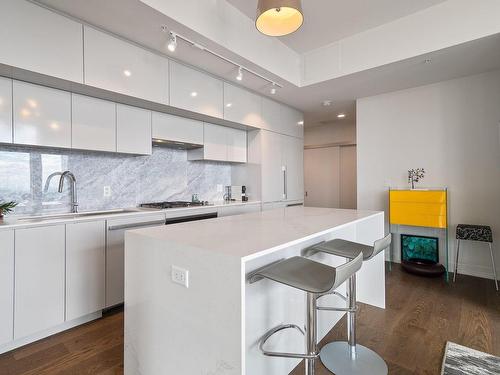 Kitchen - Ph-5308-1288 Rue St-Antoine O., Montréal (Ville-Marie), QC - Indoor Photo Showing Kitchen With Upgraded Kitchen